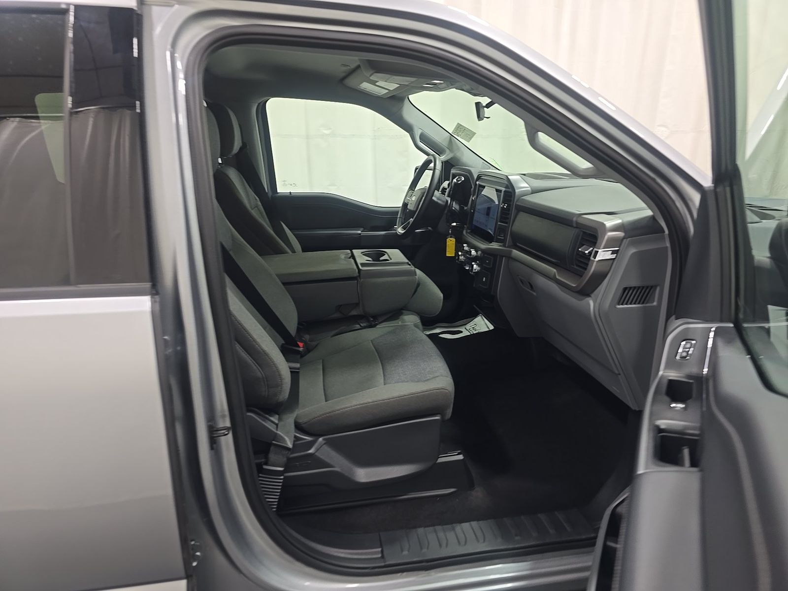 2025 Ford F-150 XLT AWD