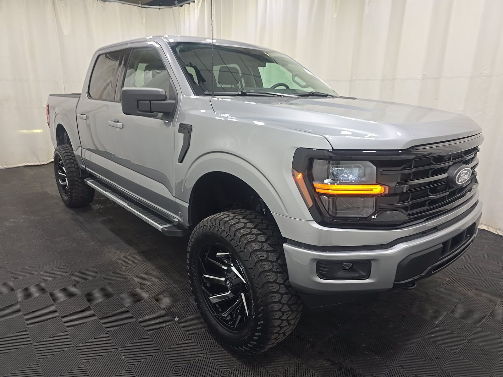 2025 Ford F-150 XLT AWD