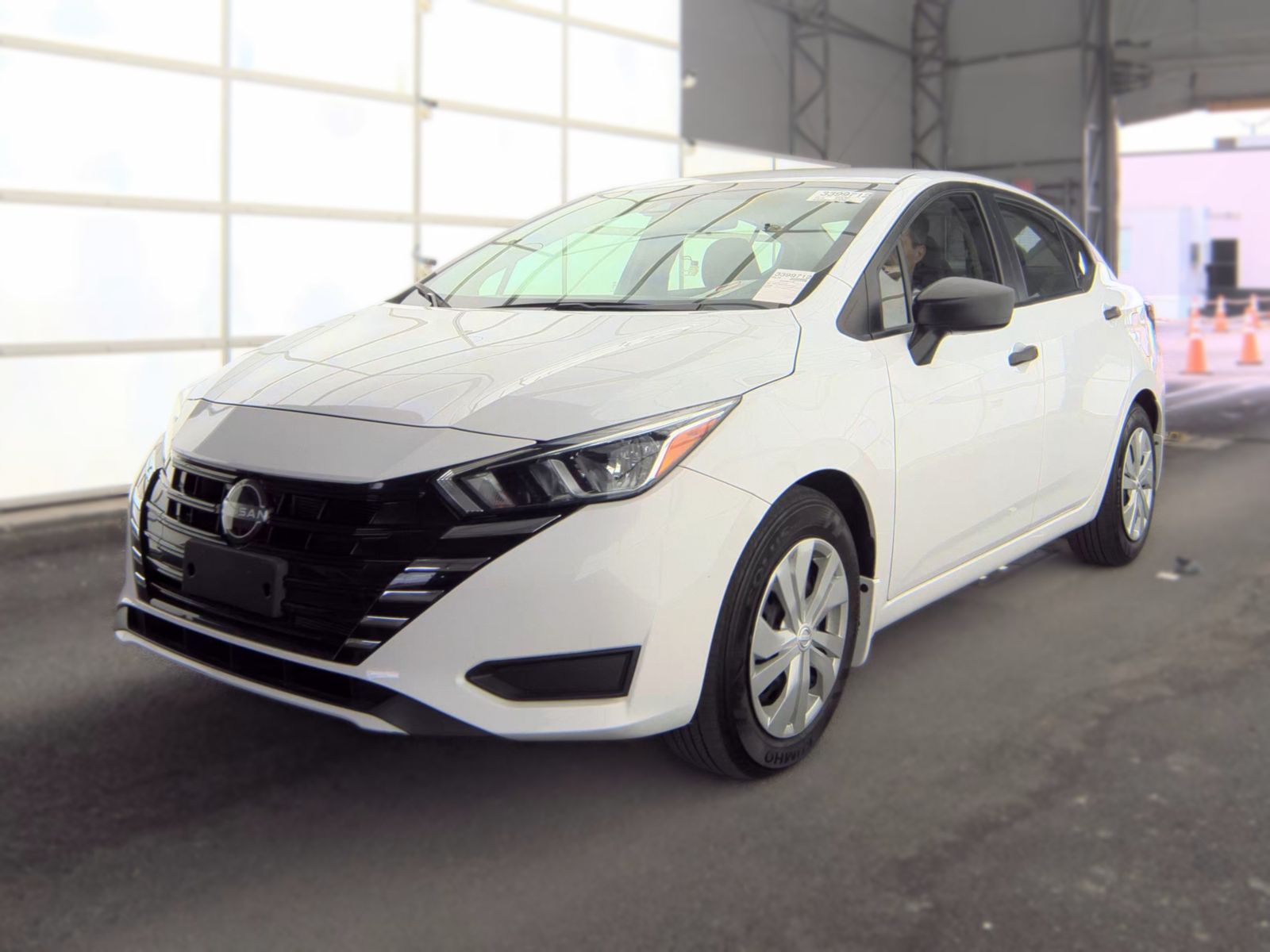 NISSAN VERSA - 1