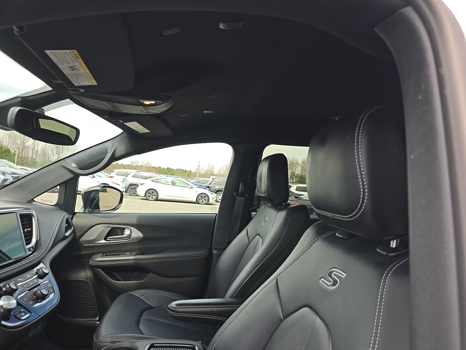 2024 Chrysler Pacifica Hybrid Select S Appearance FWD
