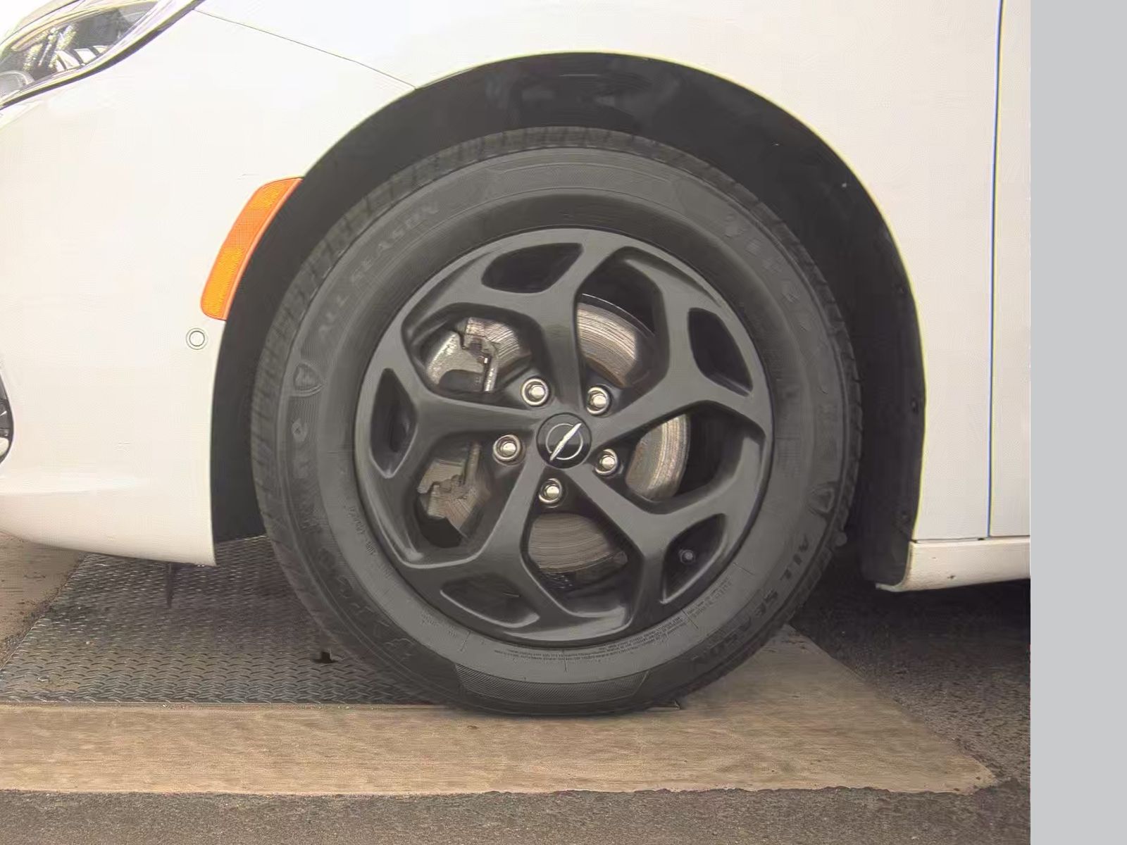 2024 Chrysler Pacifica Hybrid Select S Appearance FWD
