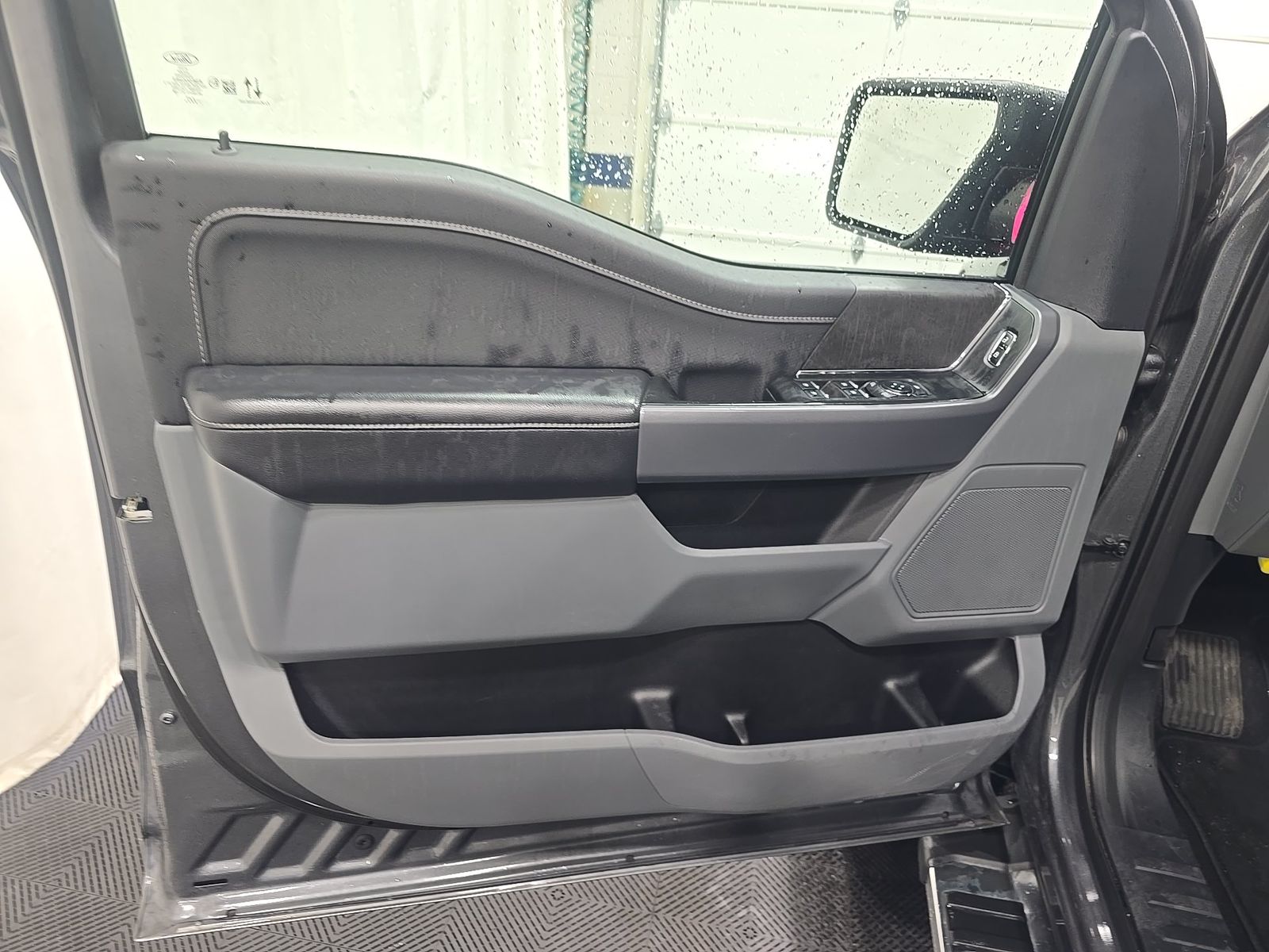 2025 Ford F-150 XLT AWD