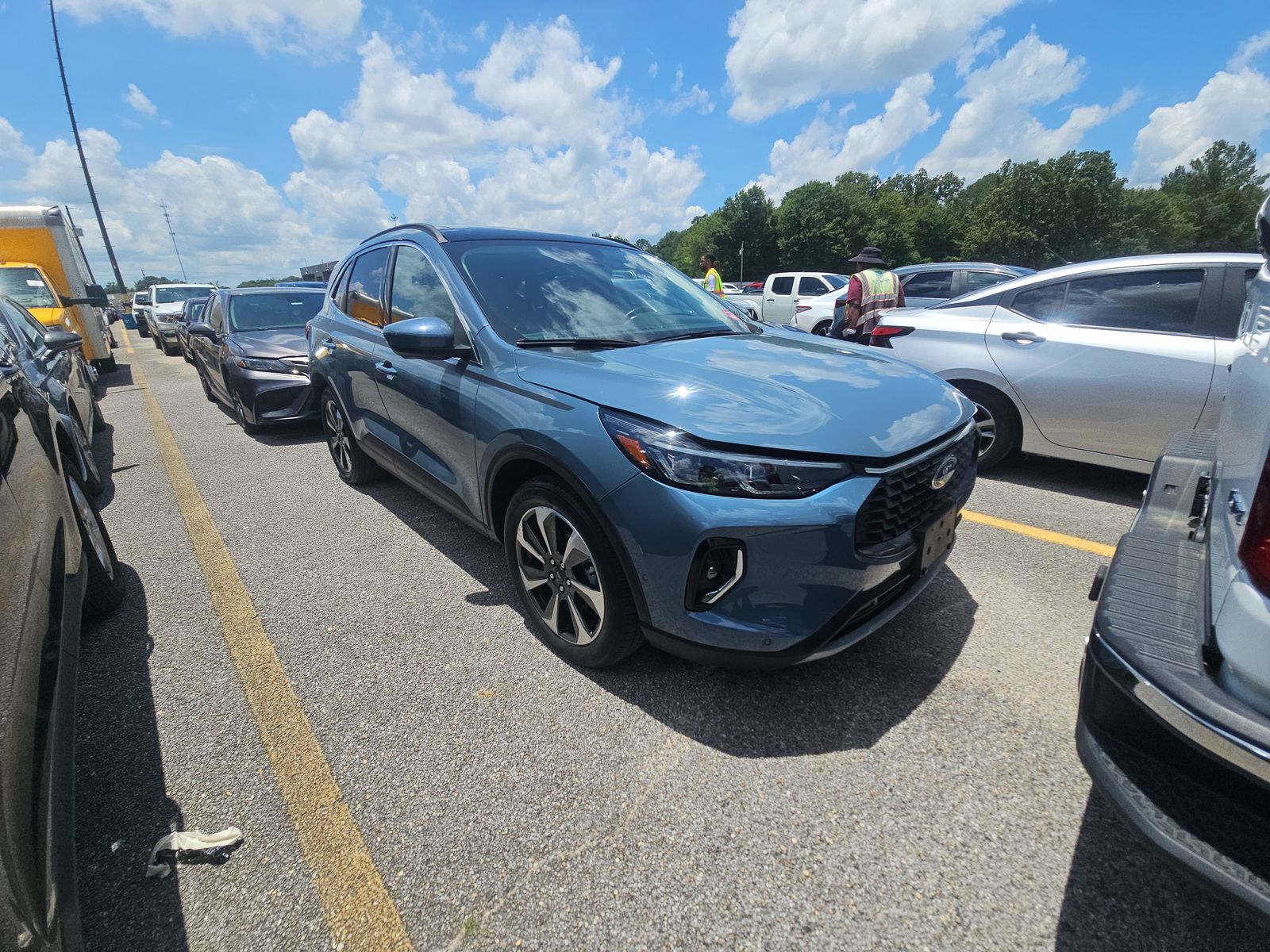 FORD ESCAPE - 4