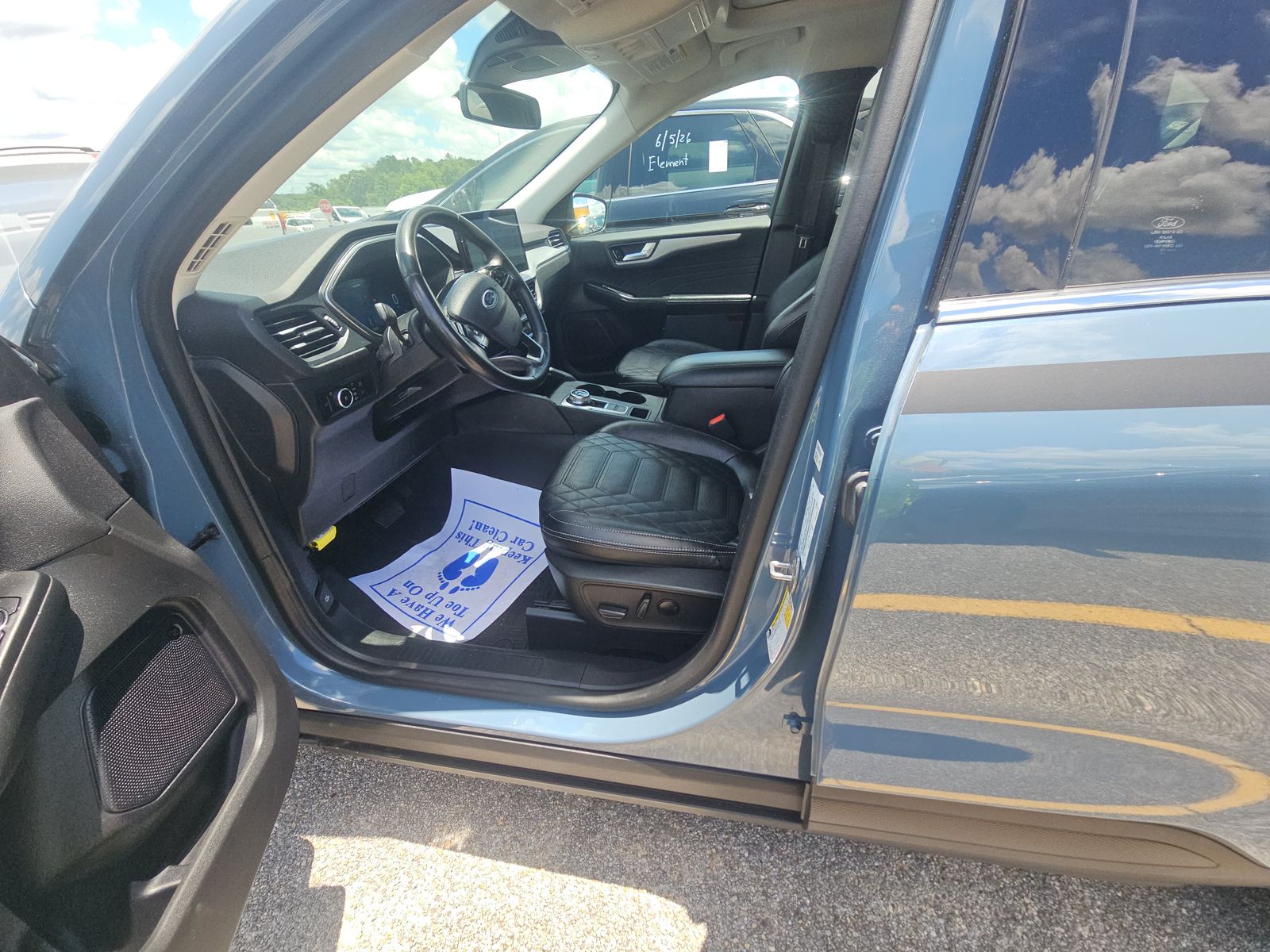 FORD ESCAPE - 8