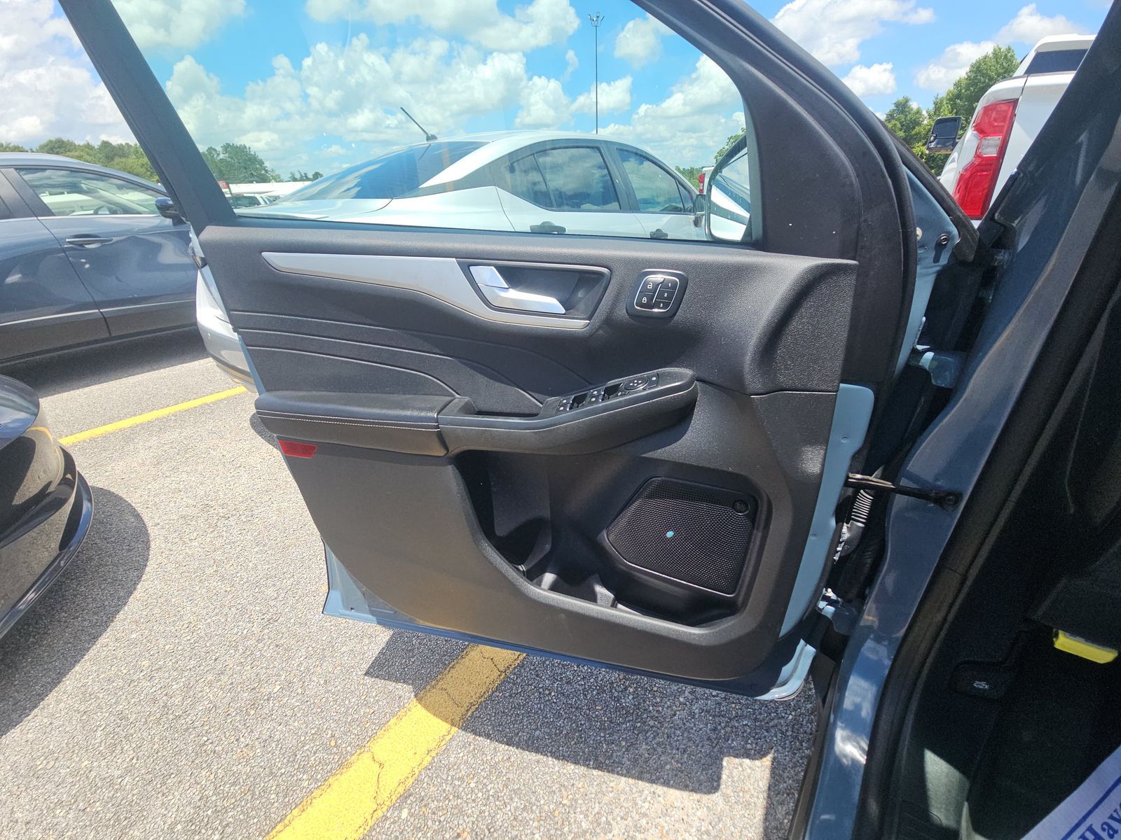 FORD ESCAPE - 10