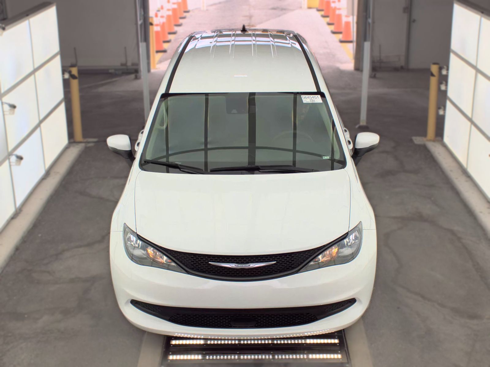 CHRYSLER VOYAGER - 3