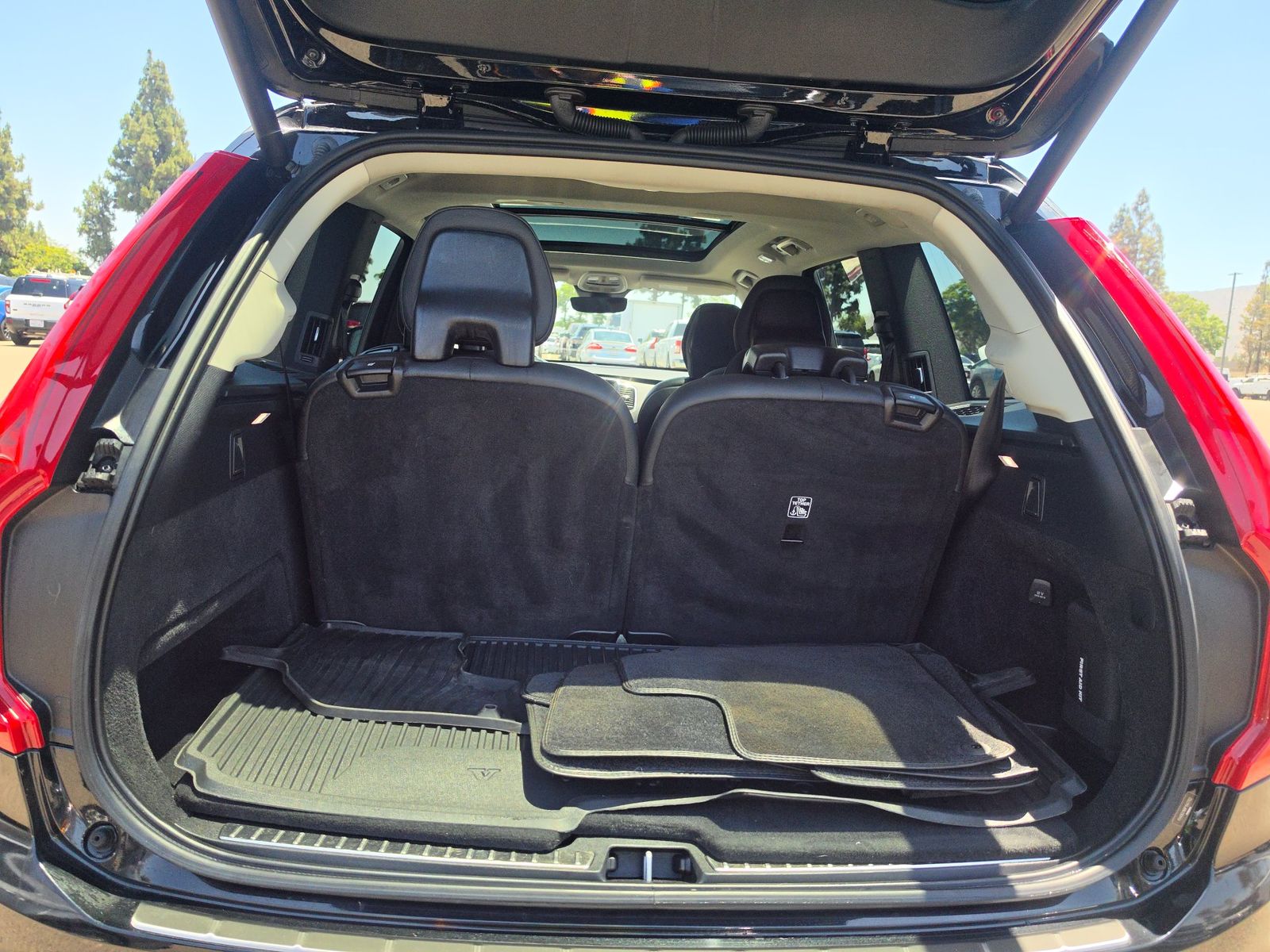 2023 Volvo XC90 B6 Plus AWD