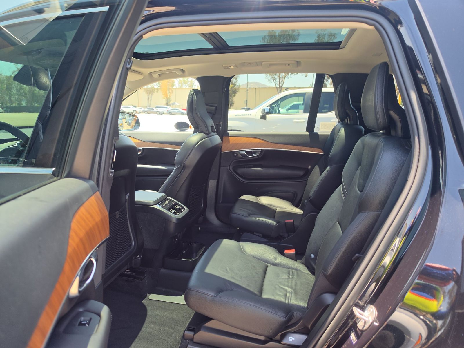 2023 Volvo XC90 B6 Plus AWD