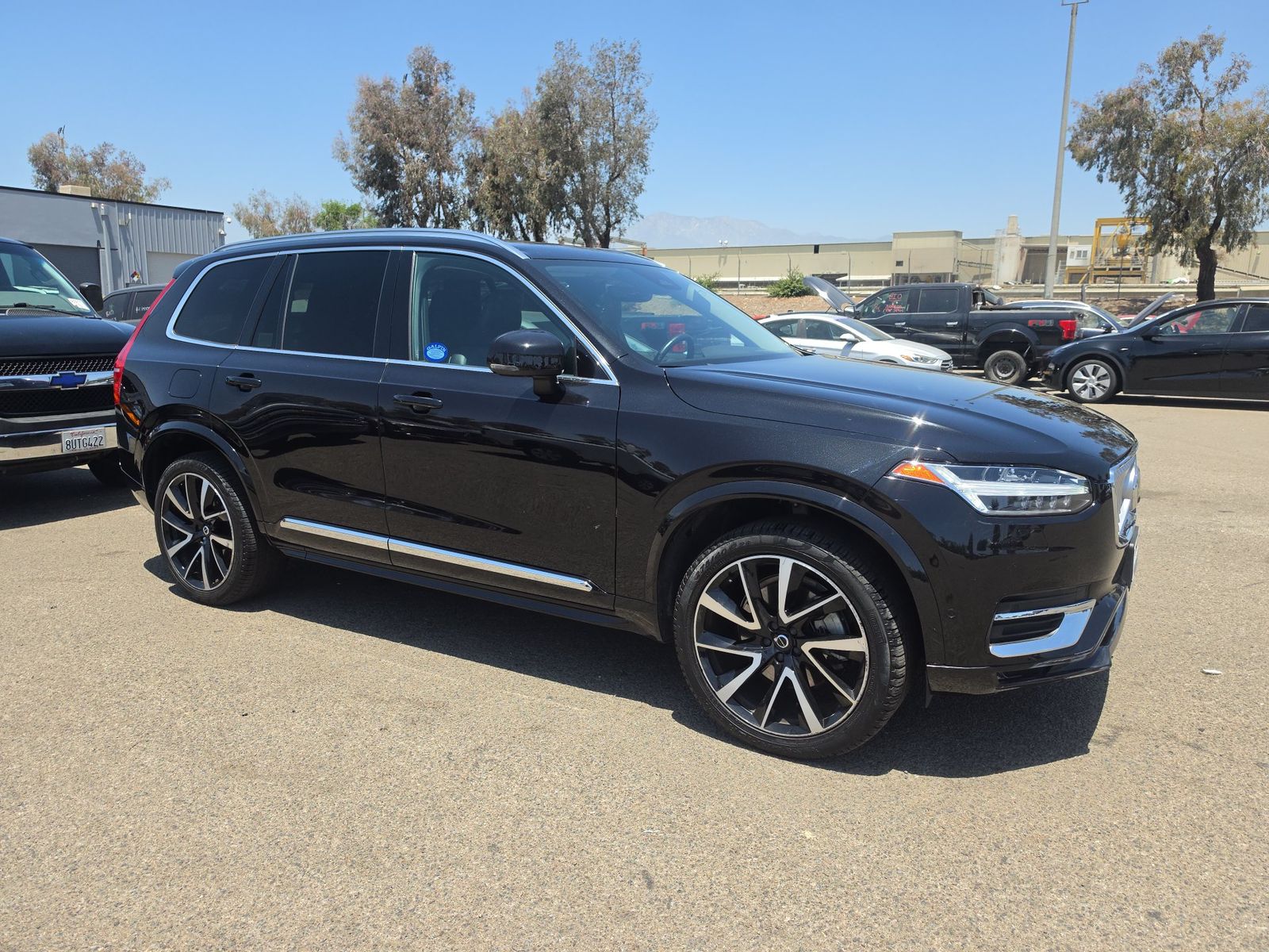 2023 Volvo XC90 B6 Plus AWD