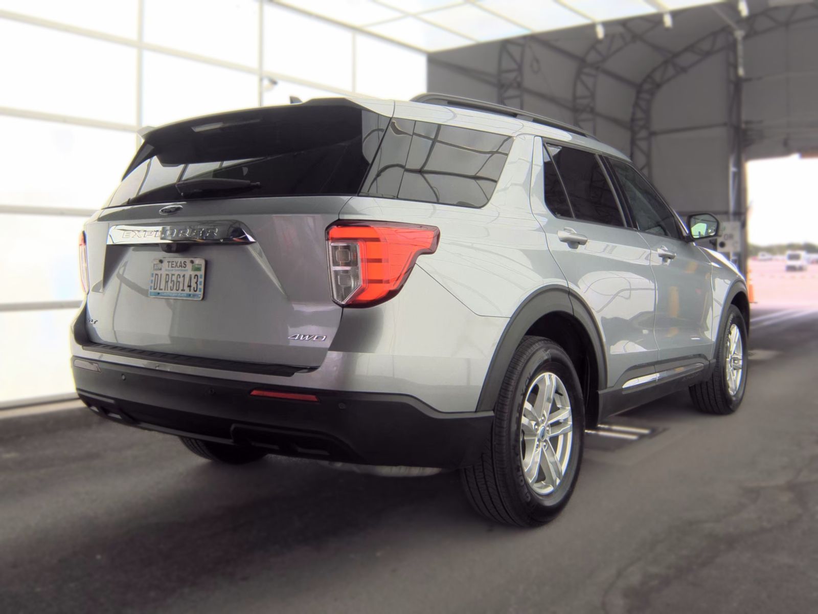 FORD EXPLORER - 6