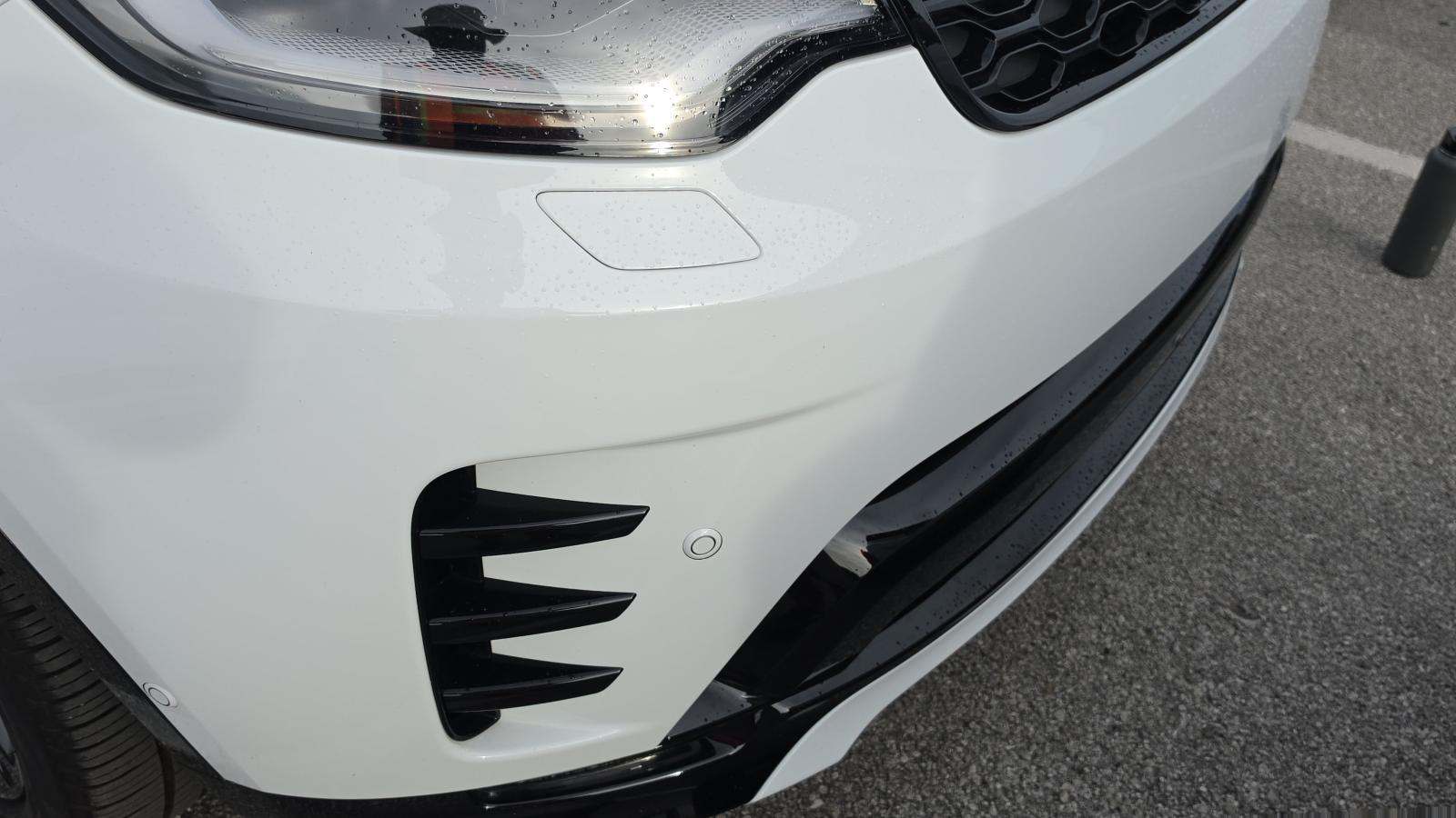 2025 Land Rover Discovery Dynamic SE FWD
