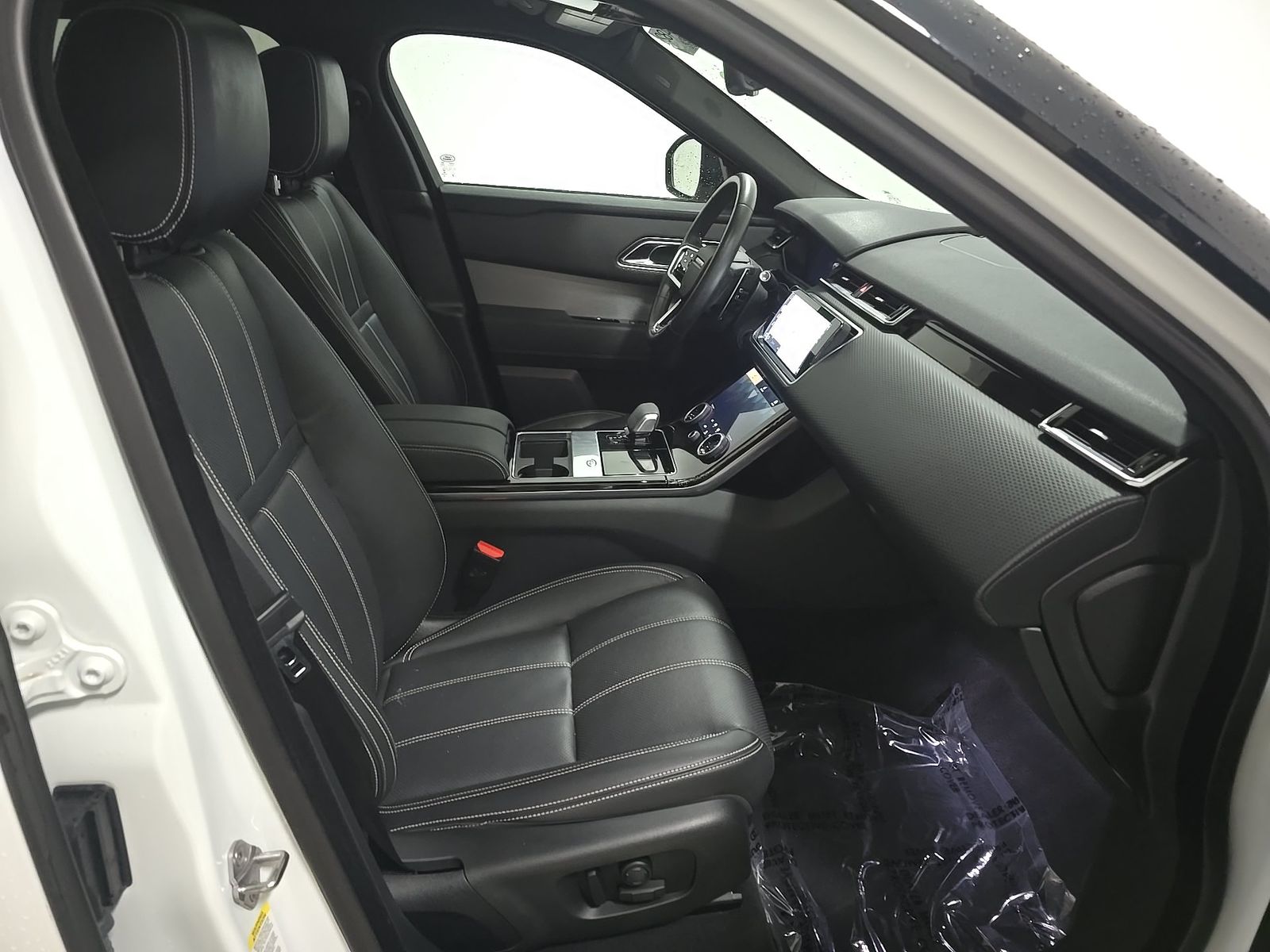 2023 Land Rover Range Rover Velar R-Dynamic S FWD