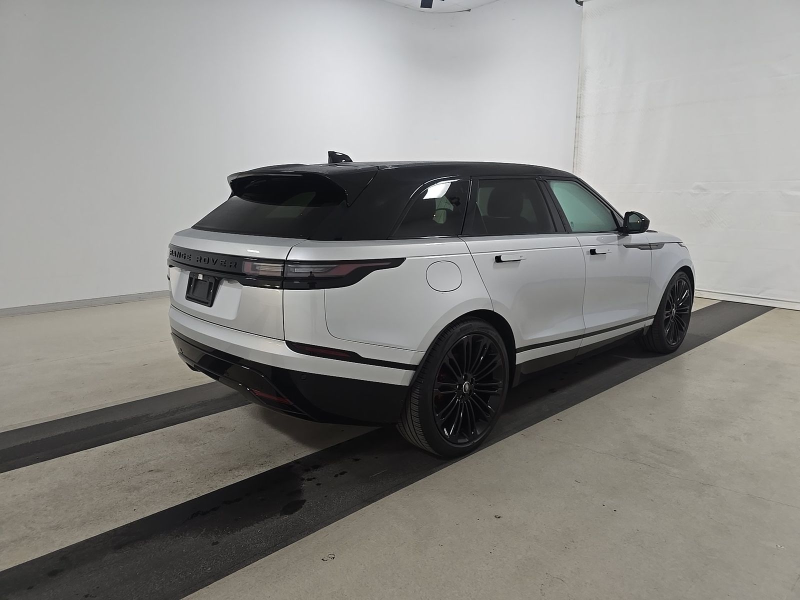 2024 Land Rover Range Rover Velar Dynamic SE FWD