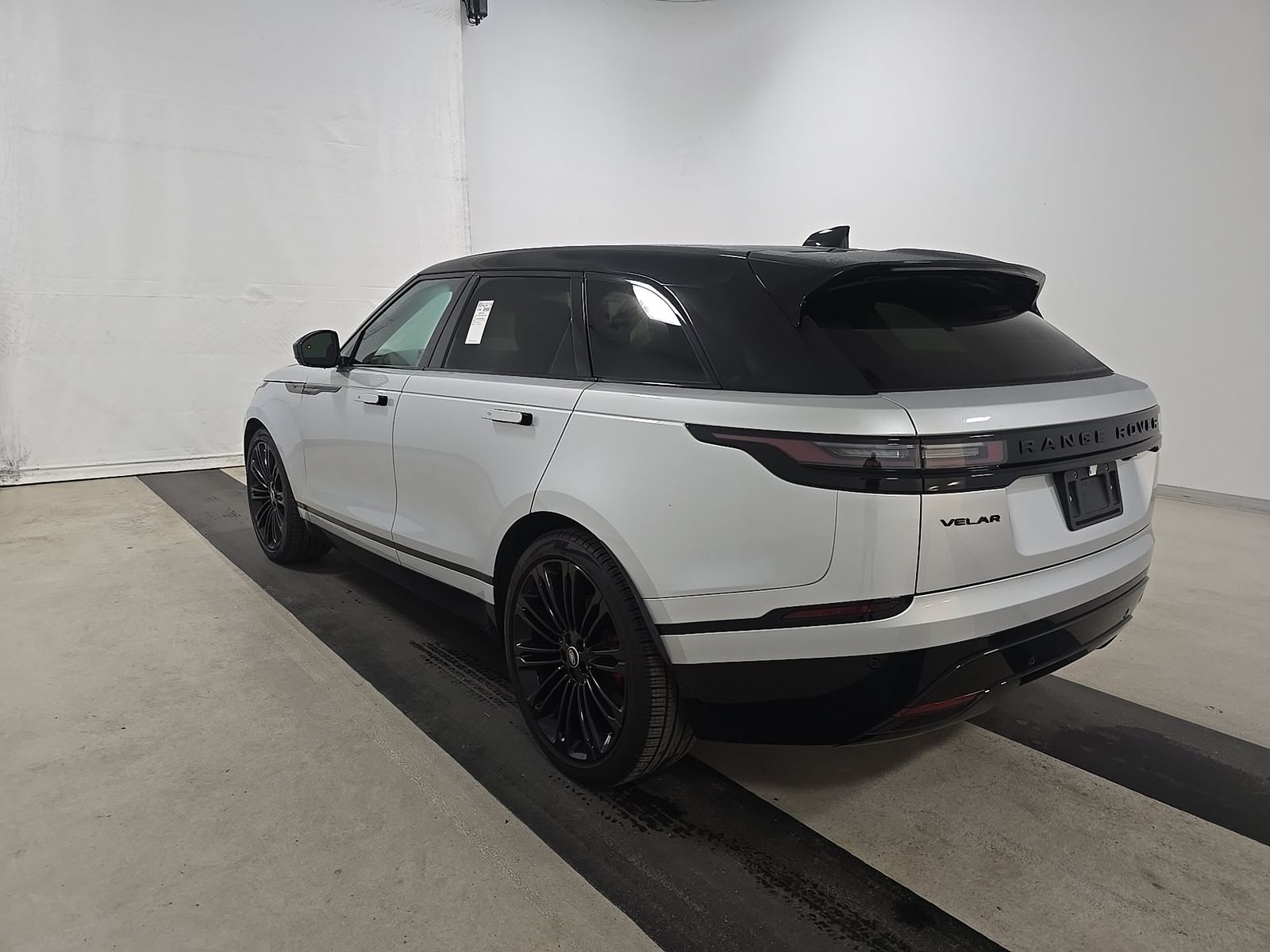 2024 Land Rover Range Rover Velar Dynamic SE FWD