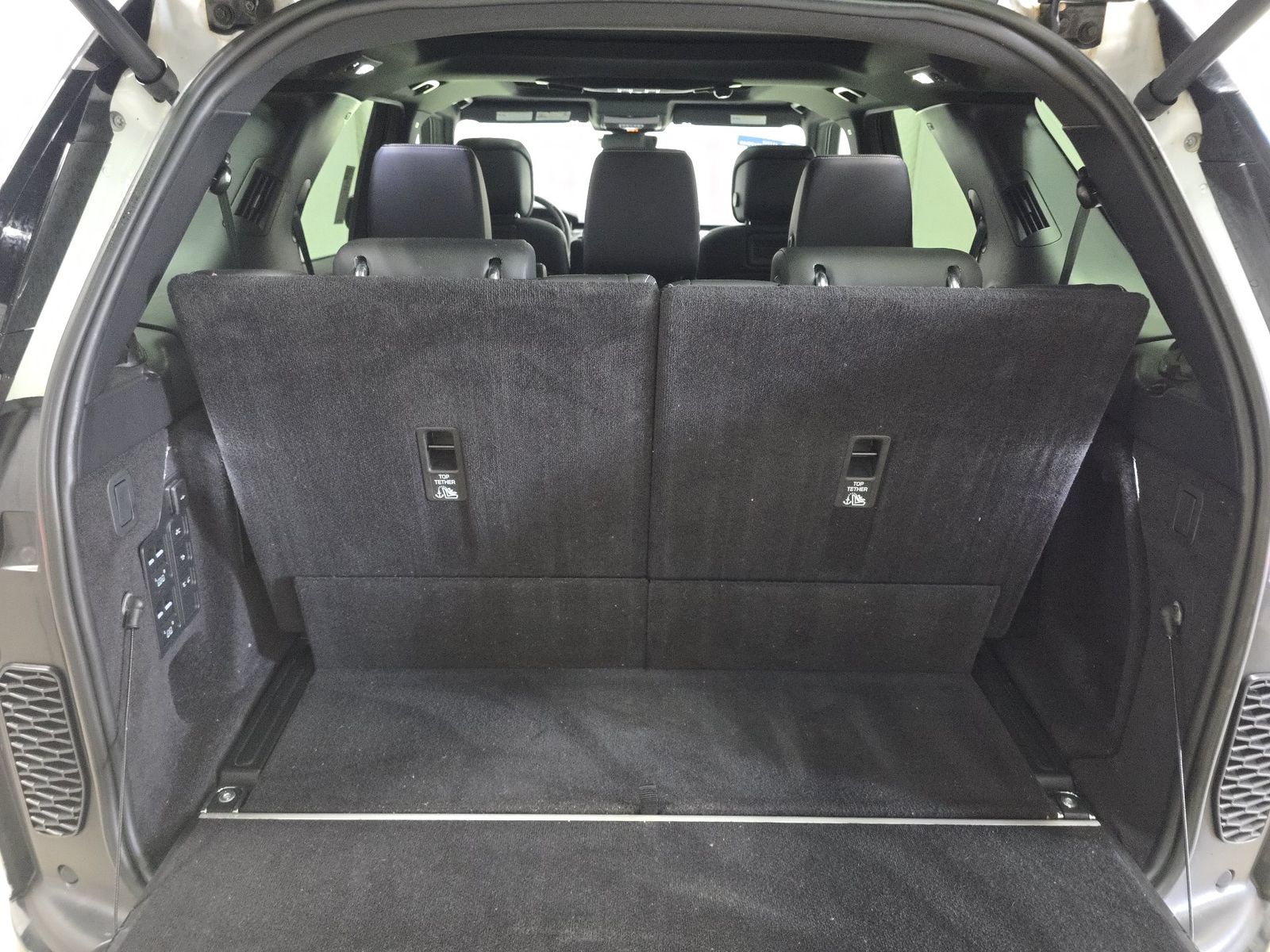 2023 Land Rover Discovery R-Dynamic S FWD
