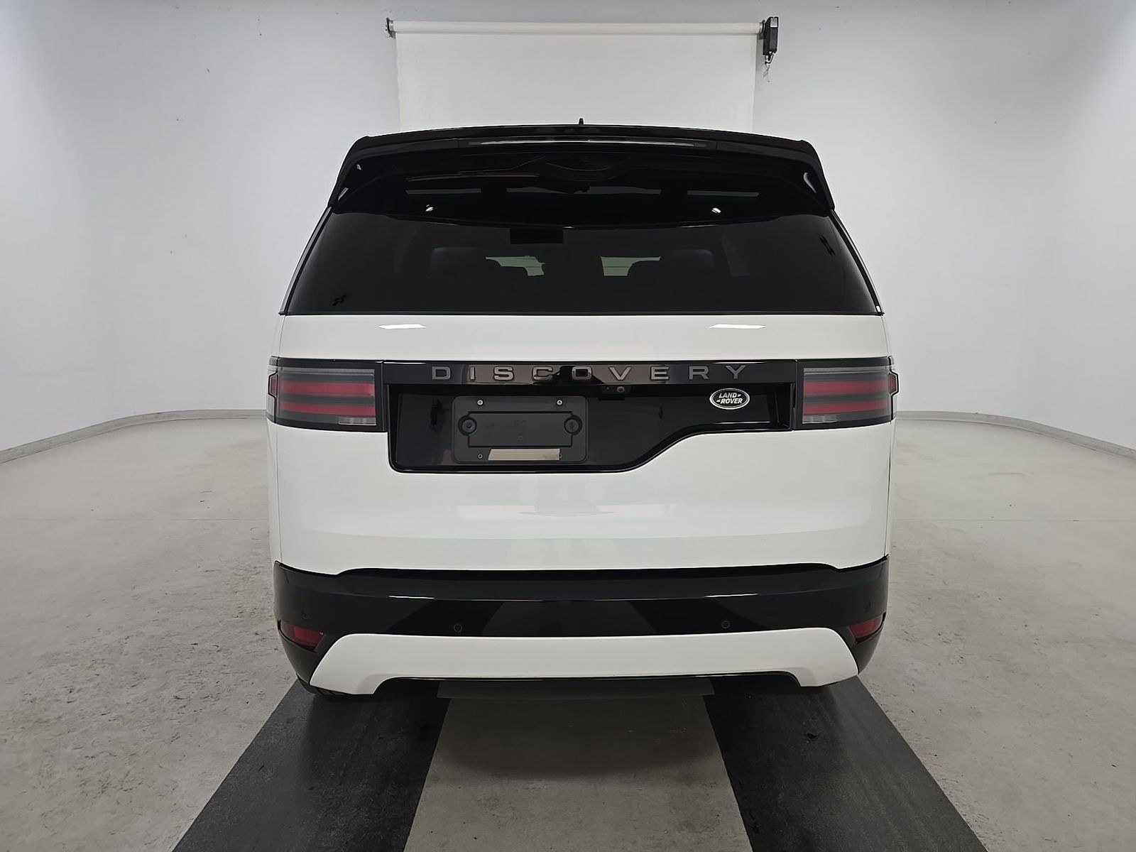 2023 Land Rover Discovery R-Dynamic S FWD