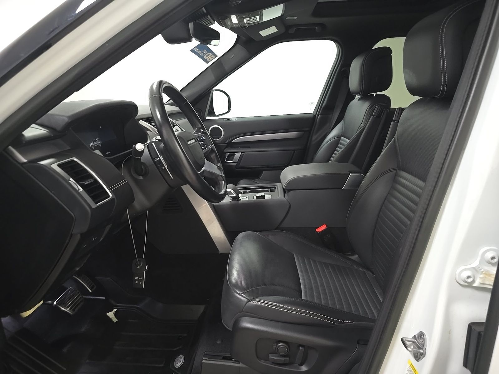 2023 Land Rover Discovery R-Dynamic S FWD