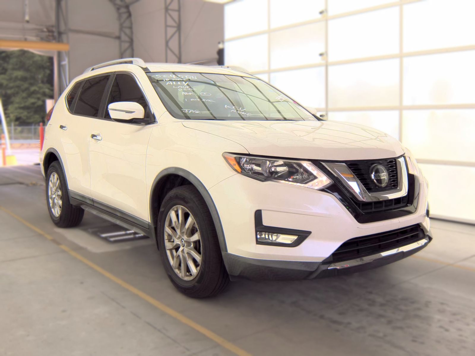2018 Nissan Rogue SV FWD