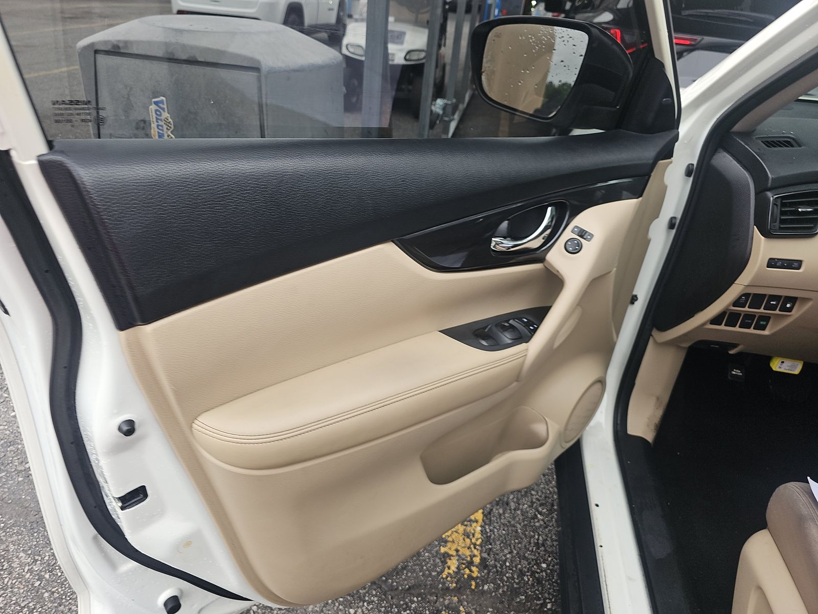 2018 Nissan Rogue SV FWD