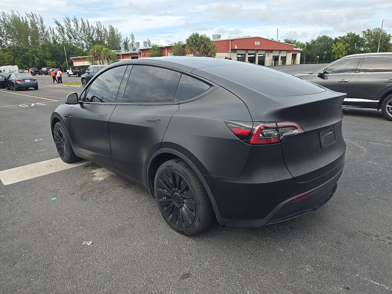 TESLA MODEL Y - 7