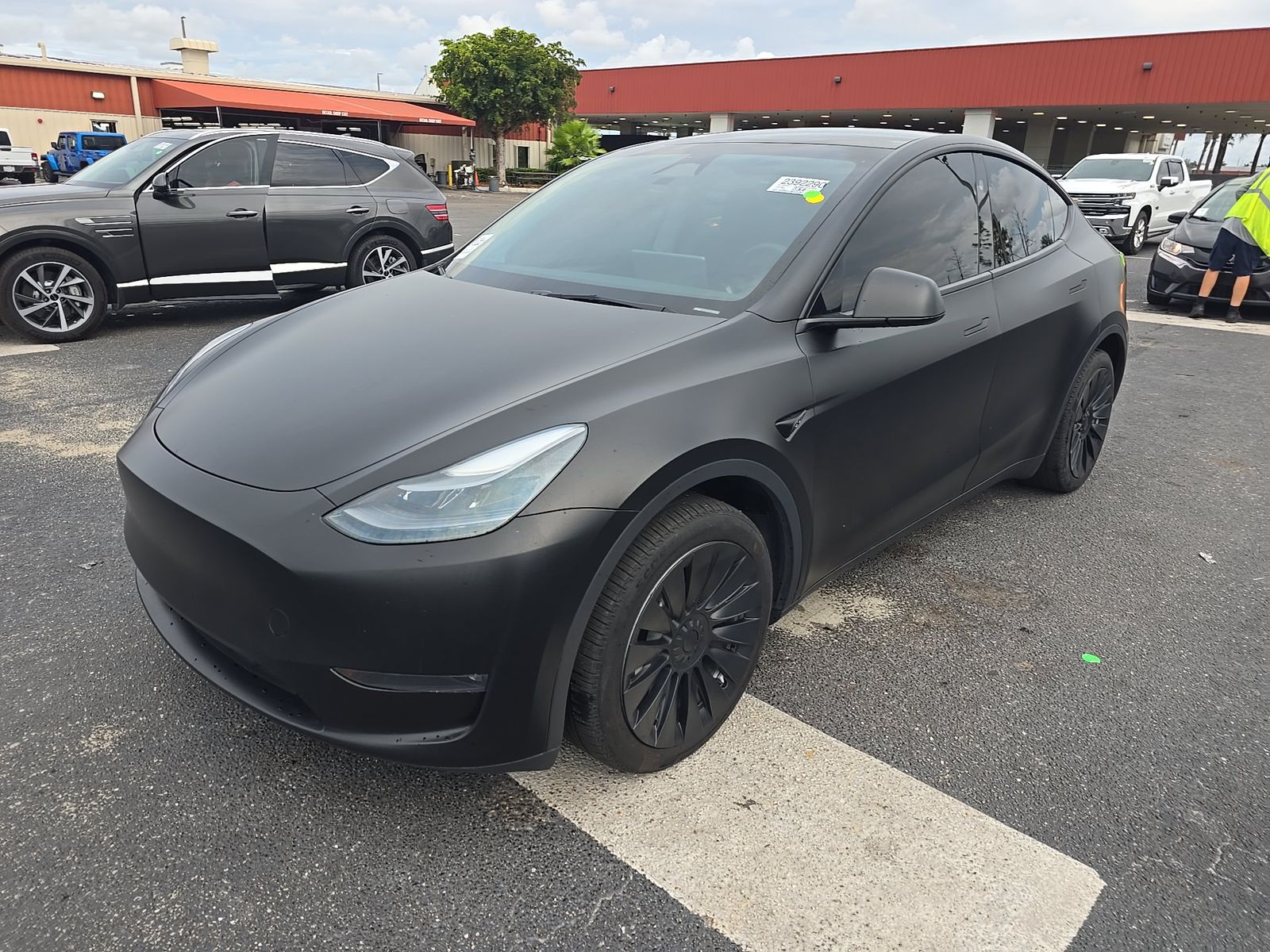 TESLA MODEL Y - 1