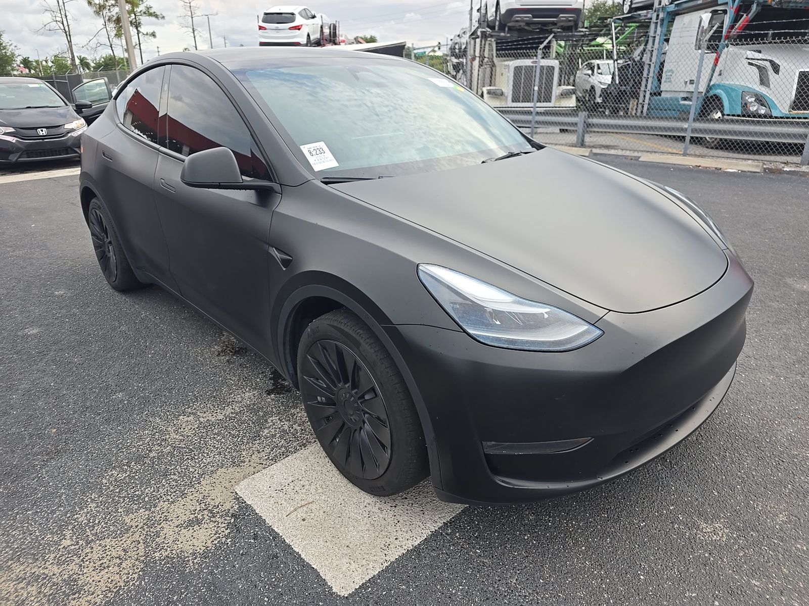 TESLA MODEL Y - 4