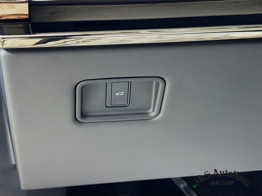 2024 Land Rover Range Rover Sport SE AWD