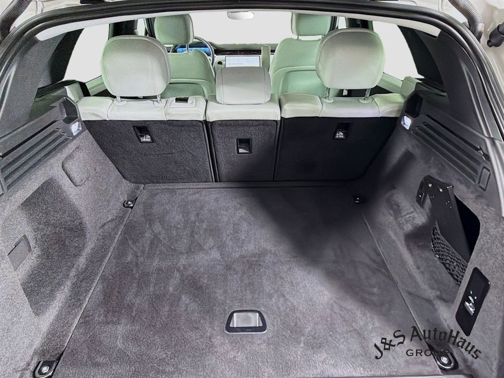 2024 Land Rover Range Rover Sport SE AWD
