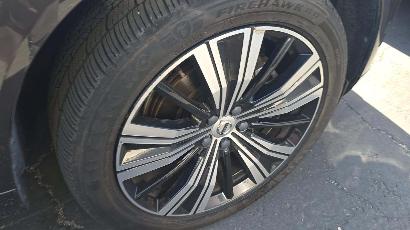 2023 Volvo XC60 B5 Plus AWD