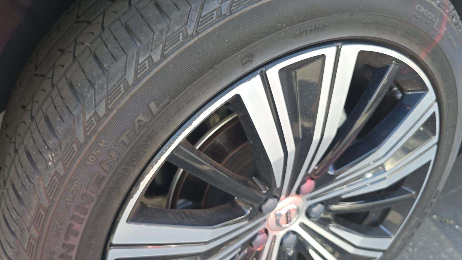 2023 Volvo XC60 B5 Plus AWD