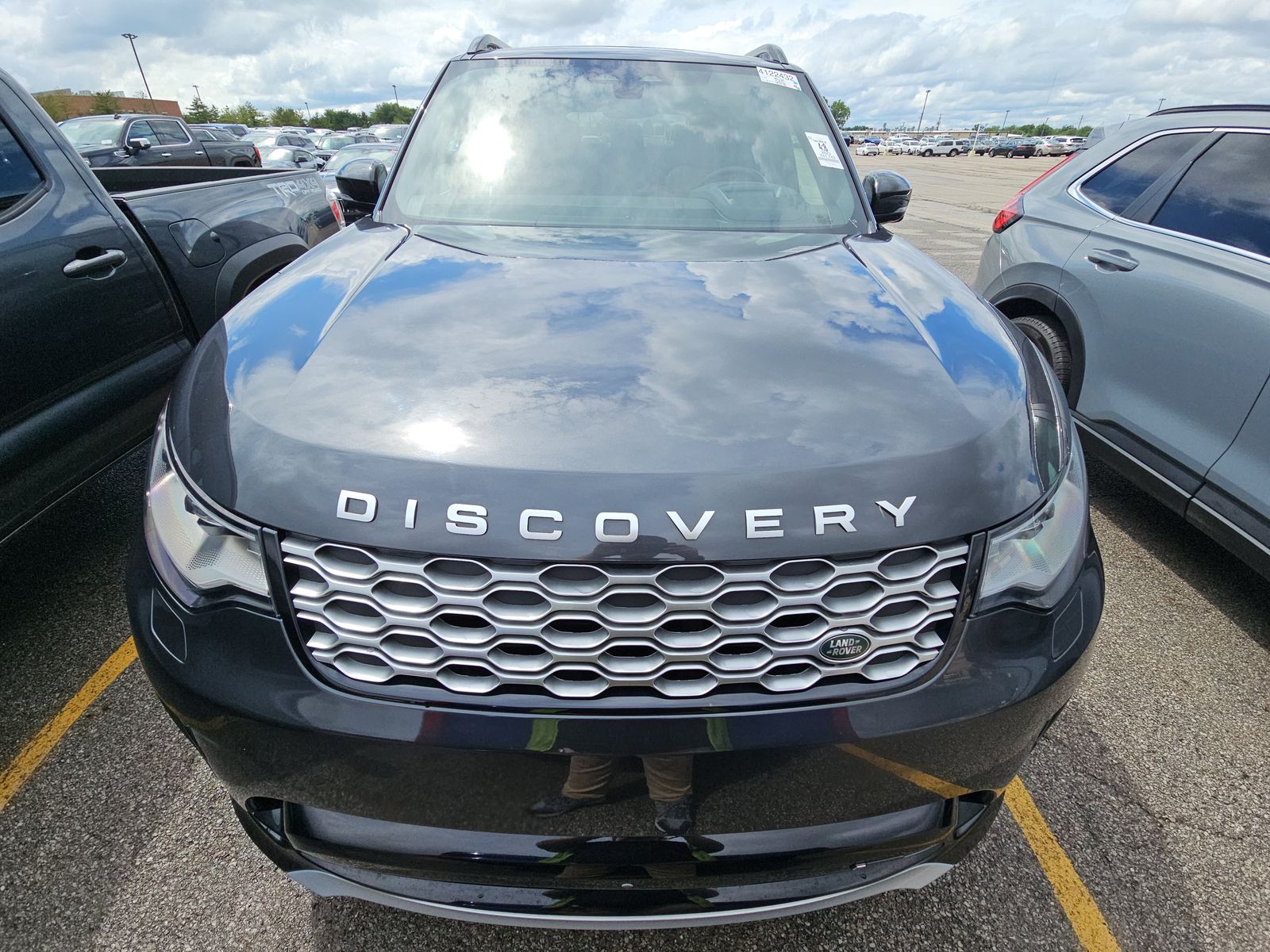 2023 Land Rover Discovery Metropolitan Edition AWD