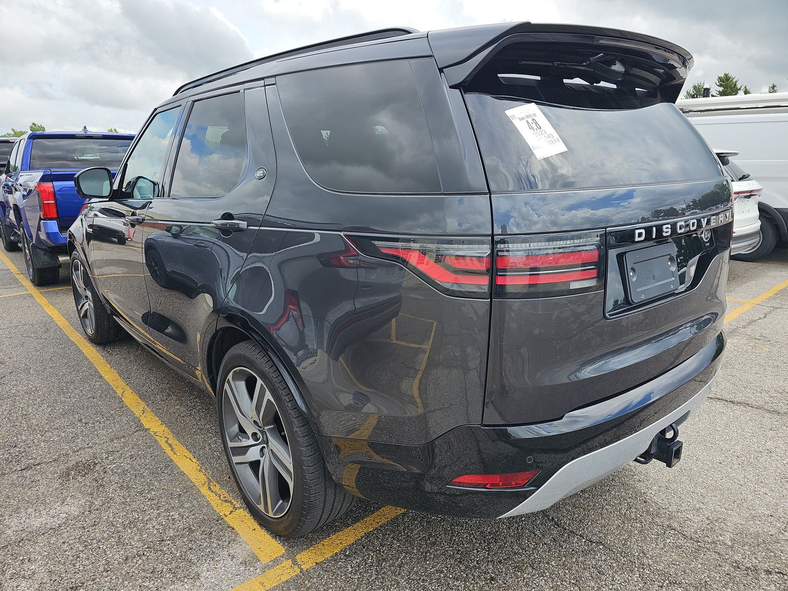 2023 Land Rover Discovery Metropolitan Edition AWD