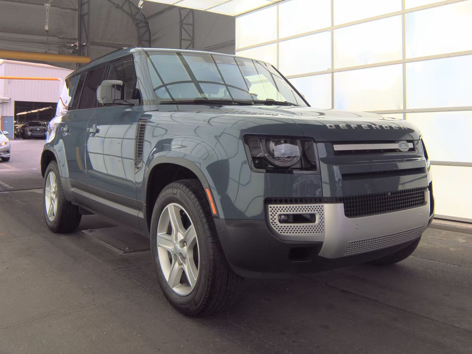 2020 Land Rover Defender 110 SE AWD