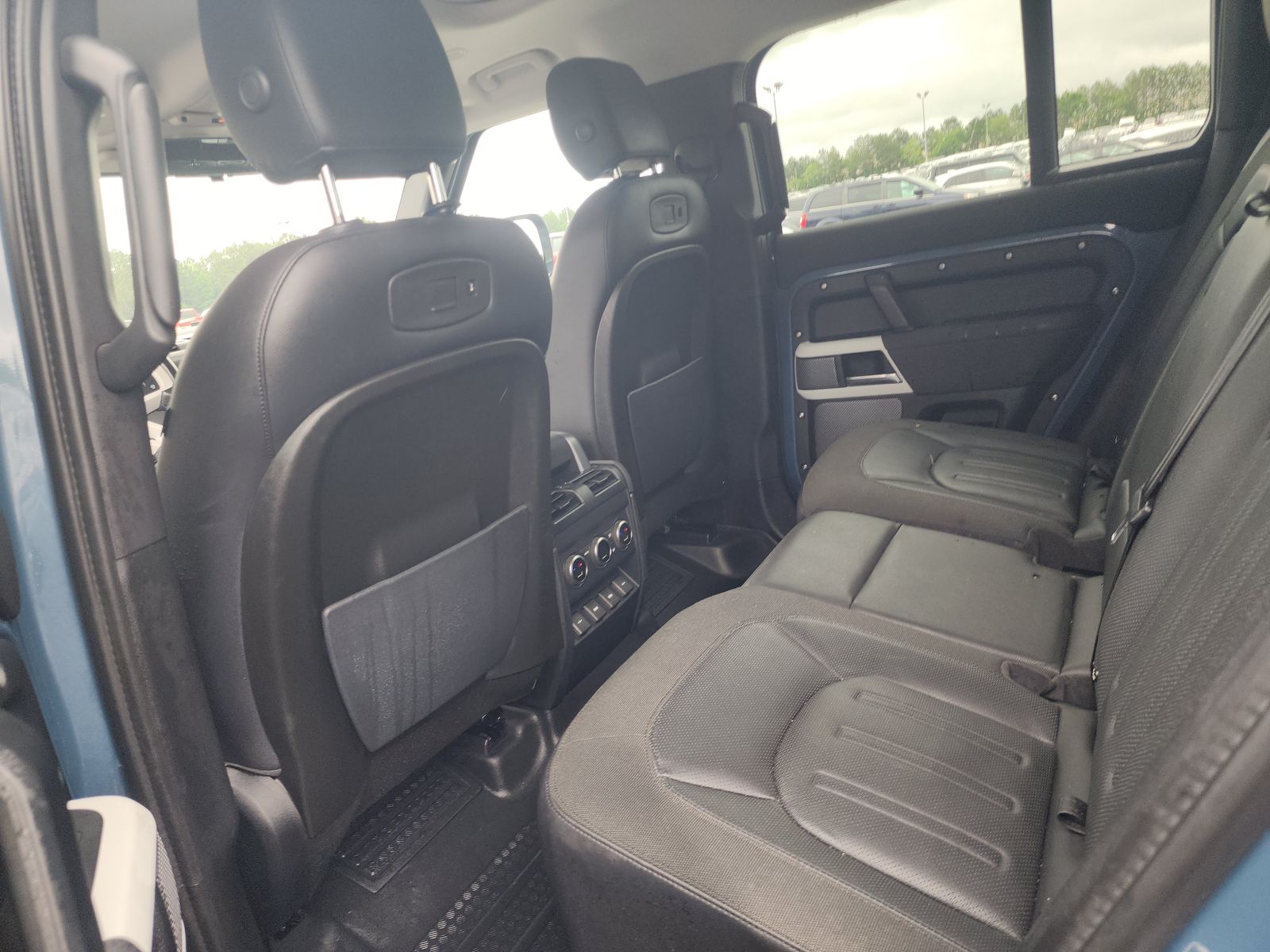 2020 Land Rover Defender 110 SE AWD