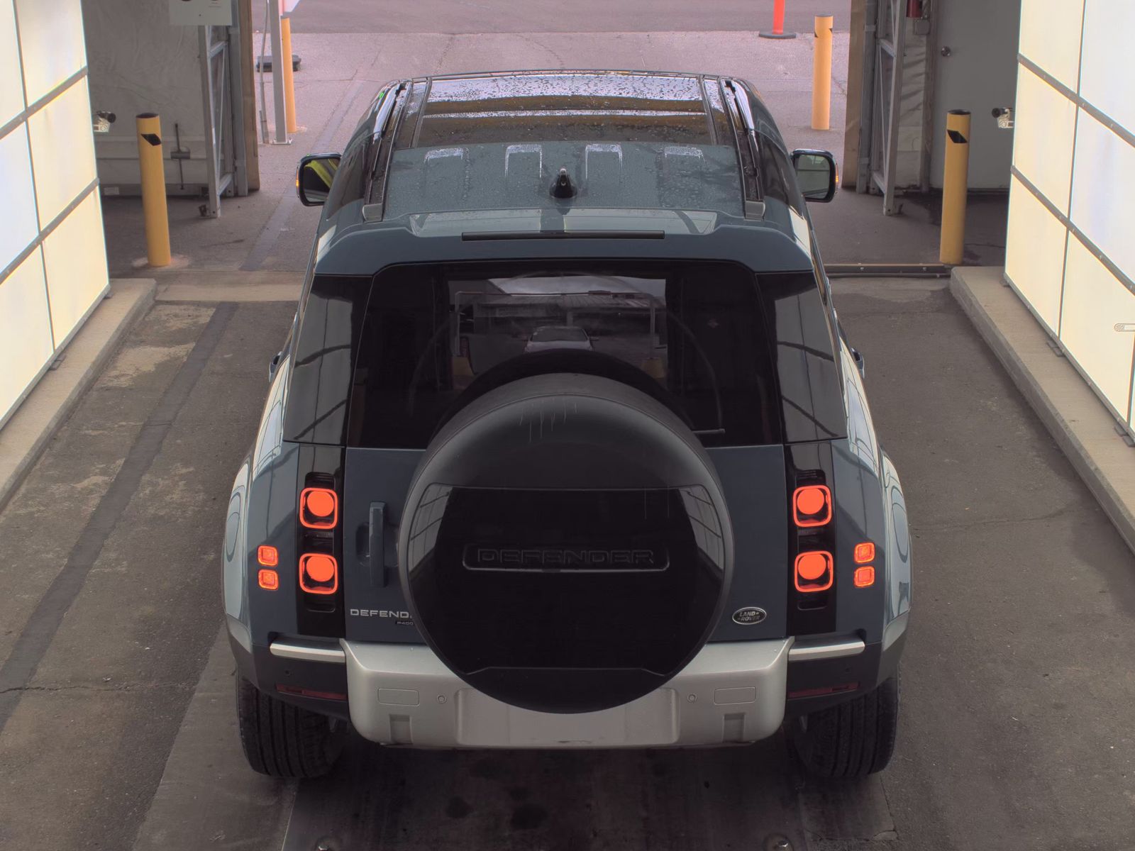 2020 Land Rover Defender 110 SE AWD