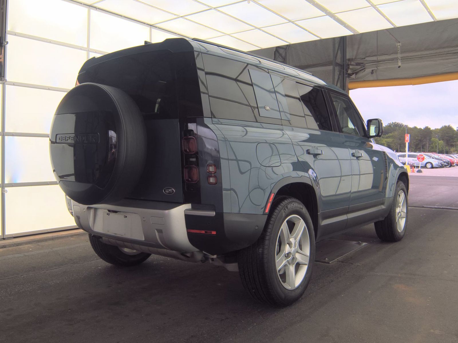 2020 Land Rover Defender 110 SE AWD
