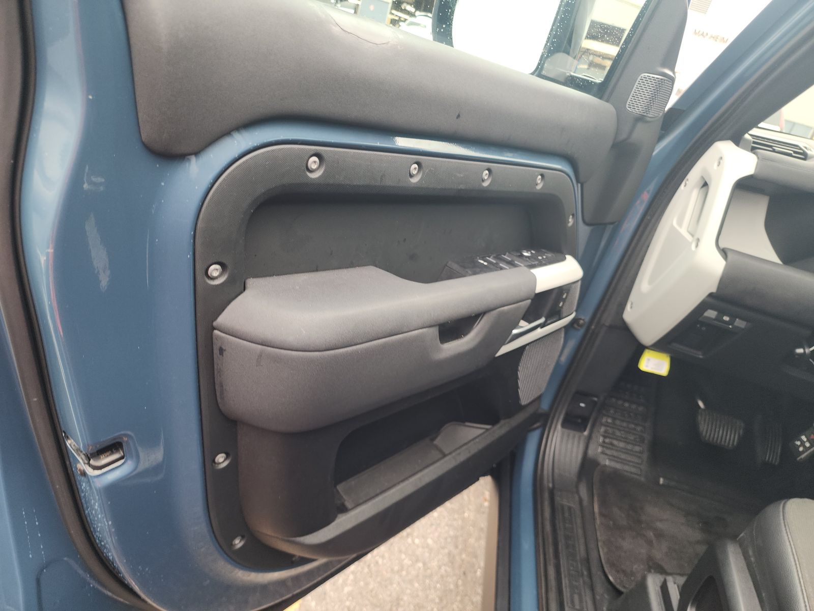 2020 Land Rover Defender 110 SE AWD