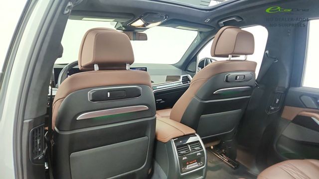 2023 BMW X7 xDrive40i AWD