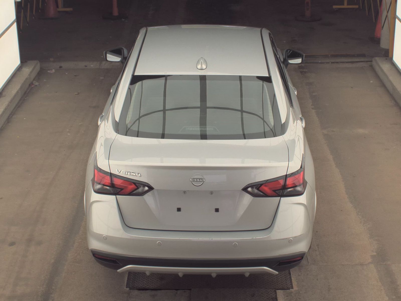 NISSAN VERSA - 7