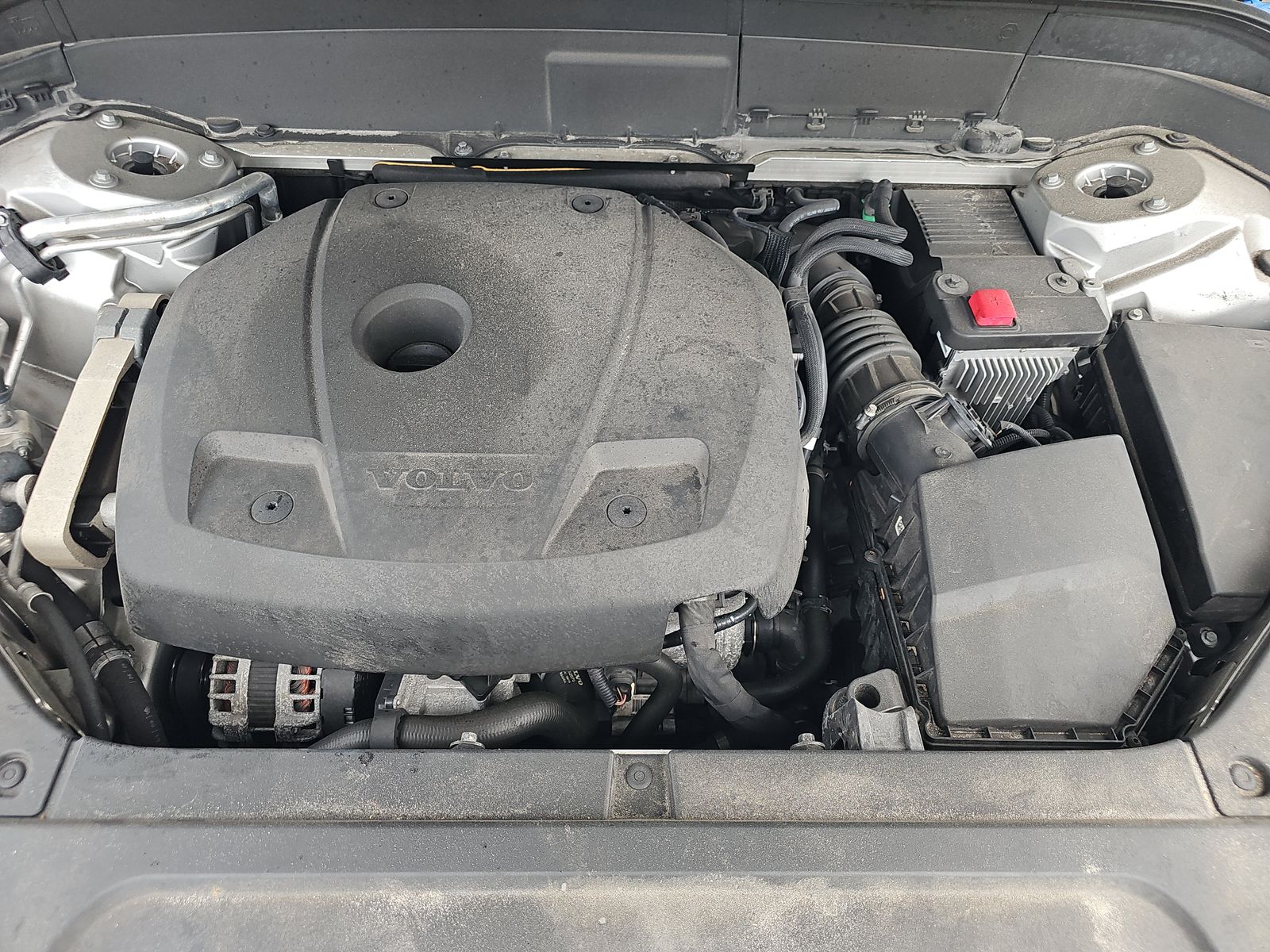 2020 Volvo XC90 T6 Momentum AWD