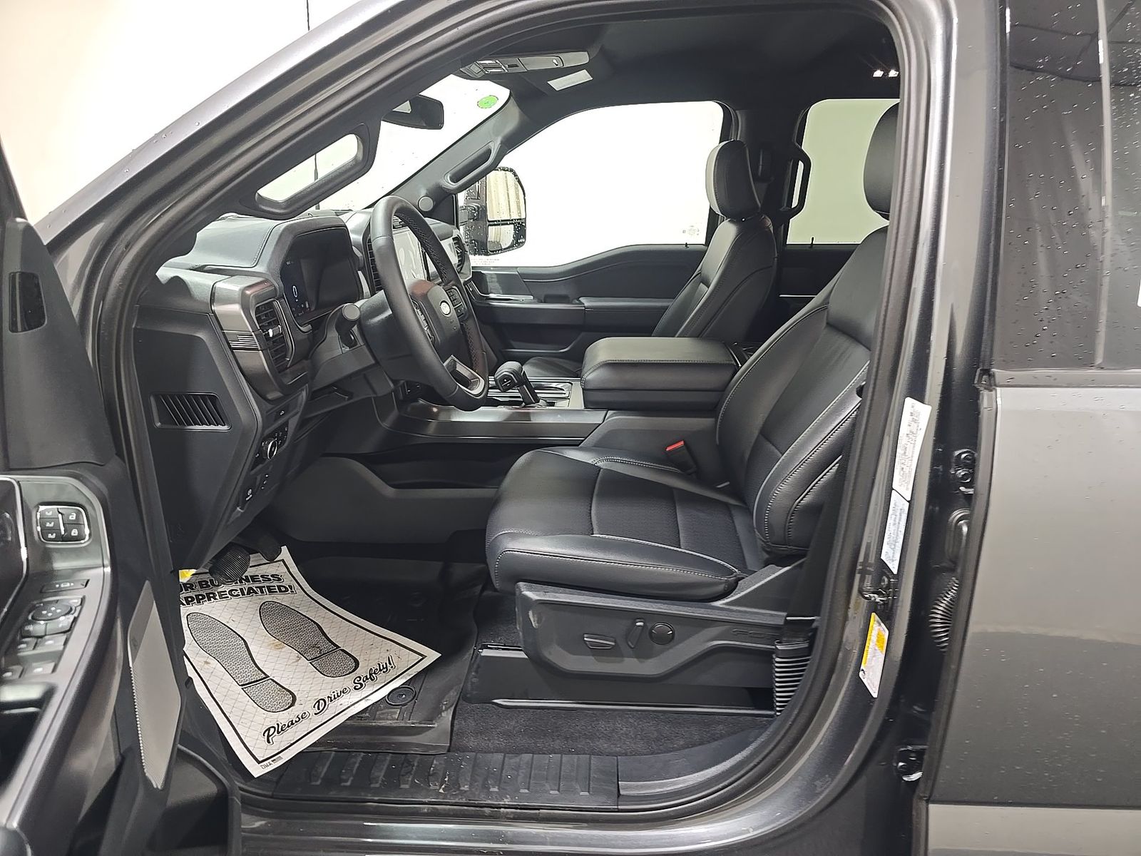 2026 Ford F-150 Lariat AWD