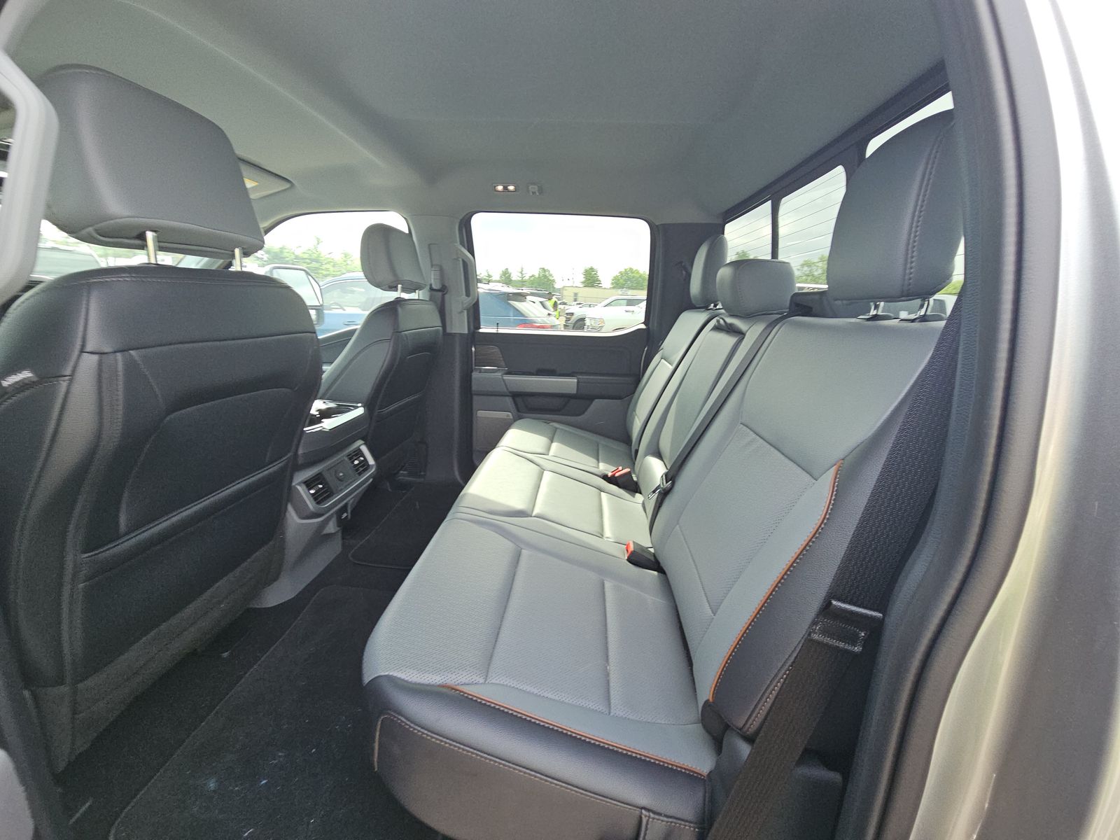 2025 Ford F-150 Lariat AWD