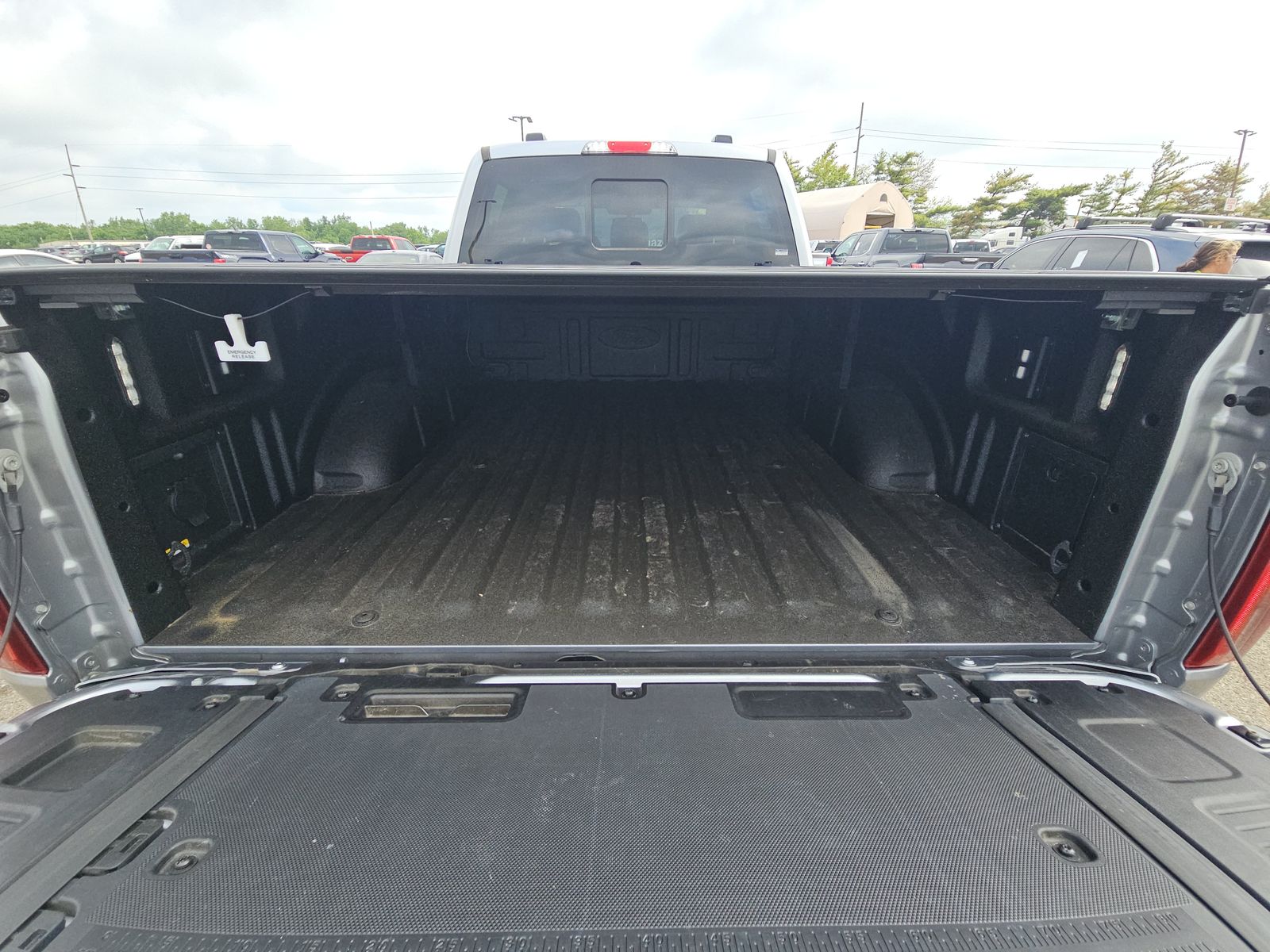 2025 Ford F-150 Lariat AWD