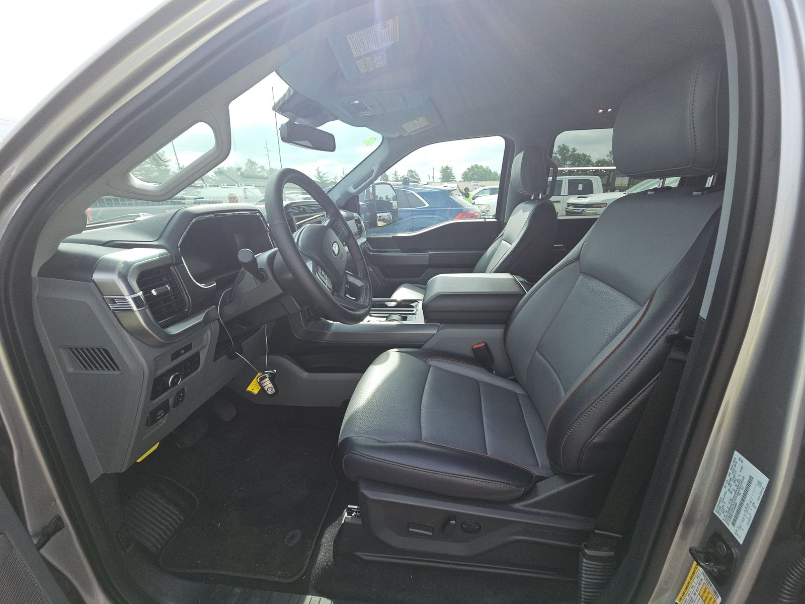 2025 Ford F-150 Lariat AWD