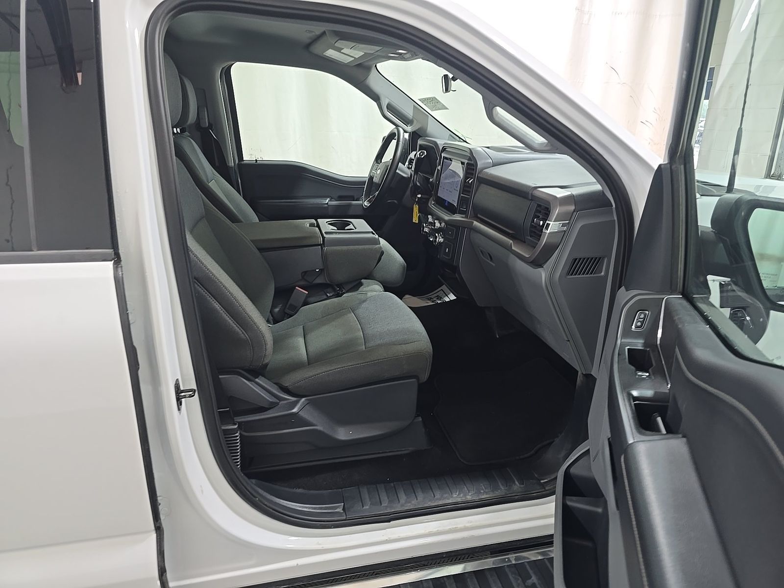 2025 Ford F-150 XLT AWD