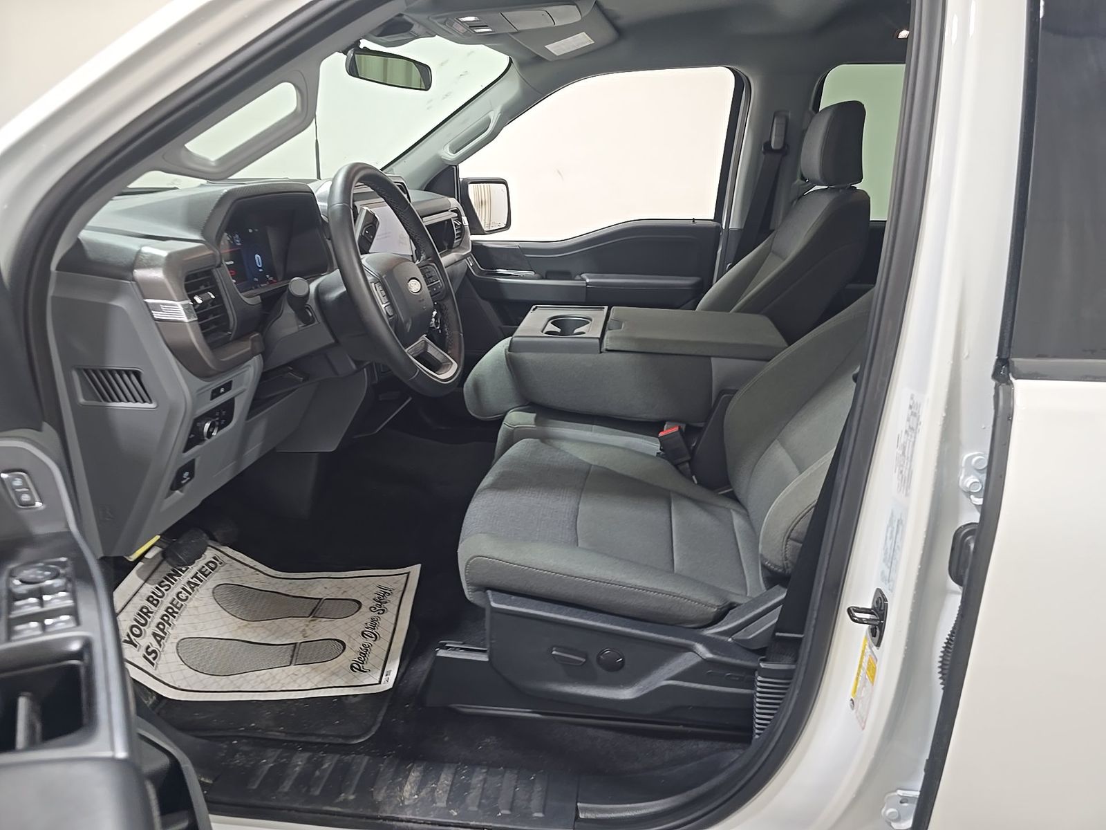 FORD F-150 - 8