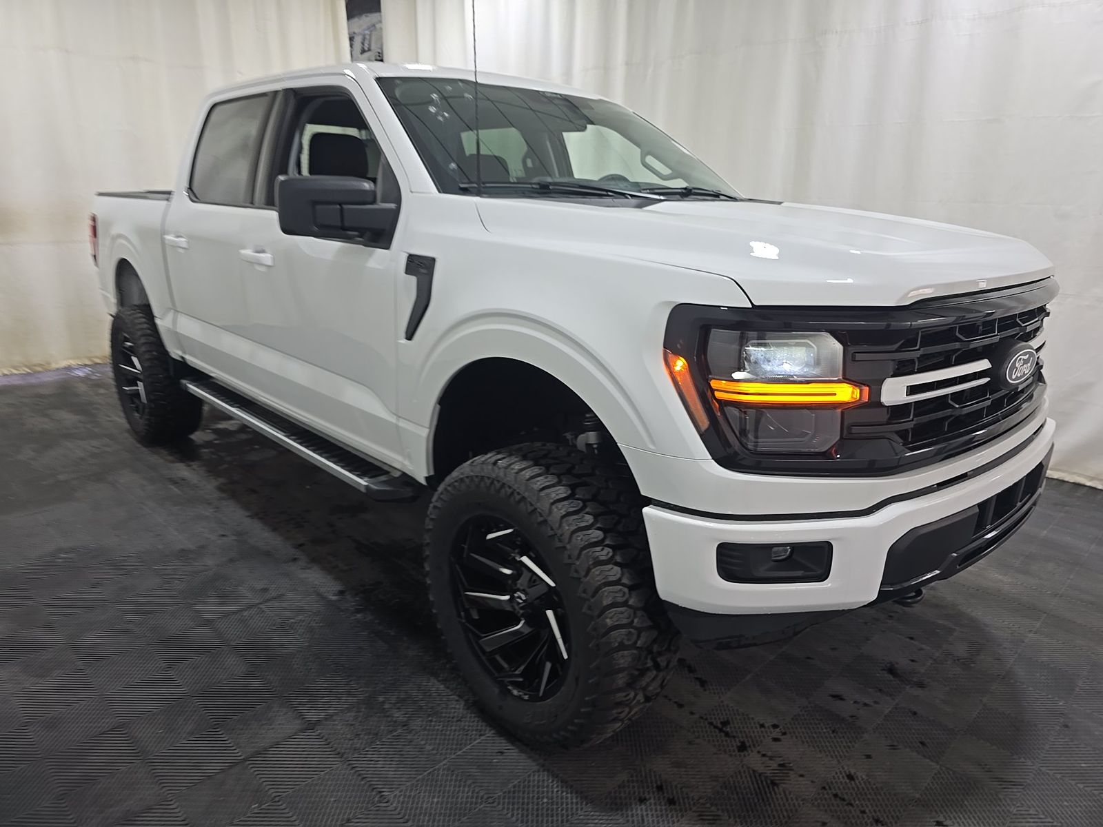 FORD F-150 - 4