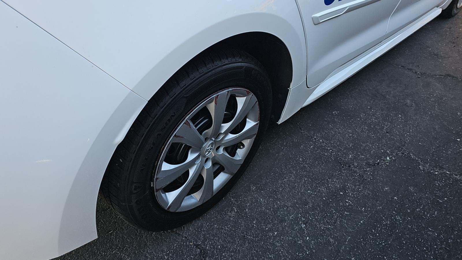 2023 Toyota Corolla LE FWD