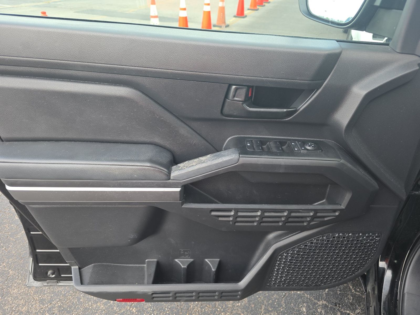 2025 Toyota Tacoma SR5 RWD