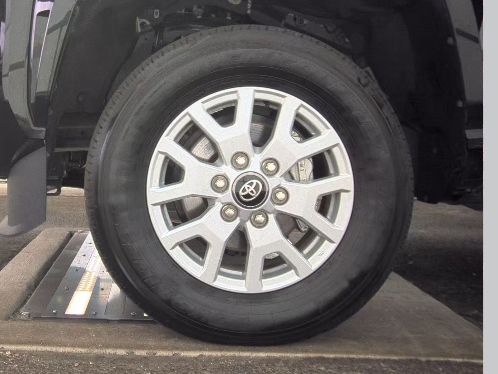 2025 Toyota Tacoma SR5 RWD